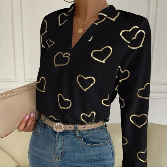 New heart print black top - Picture 2 of 7